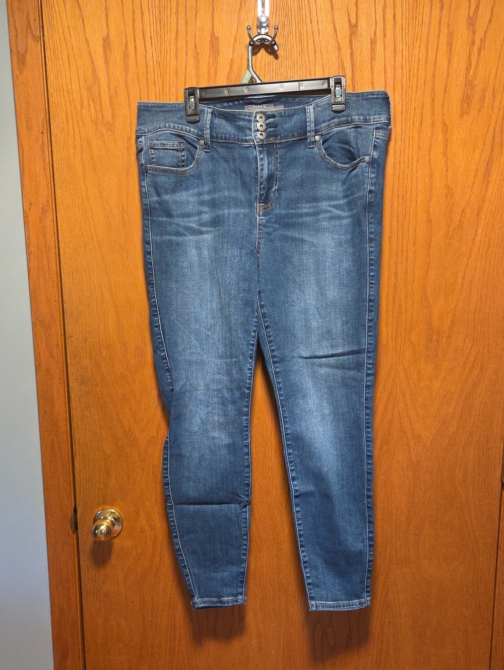 Classic High-Rise Women’s Jegging in Medium Blue